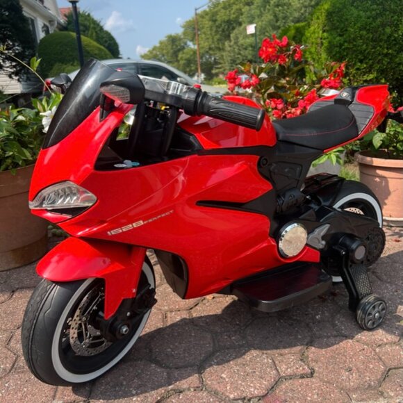 24V Ducati Kid Motorcycle Street Racer Ages 7-10 ASTM F963 Compliant - Picture 5 of 5